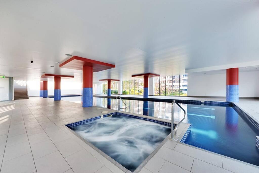 Apartment Cozy And Modern At The Heart Of Rhodes Sydney