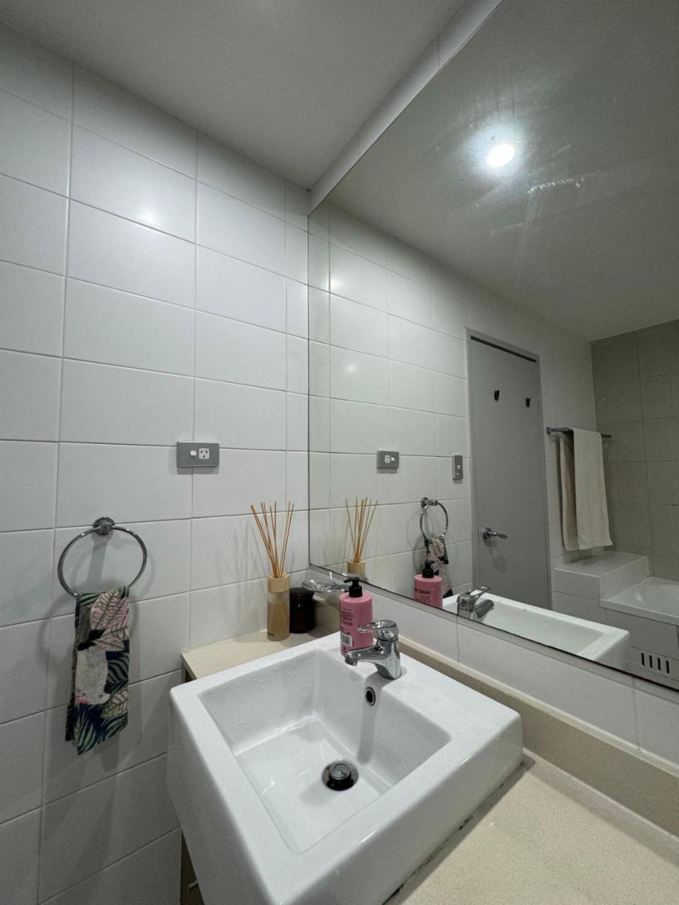 Apartment Cozy And Modern At The Heart Of Rhodes Sydney